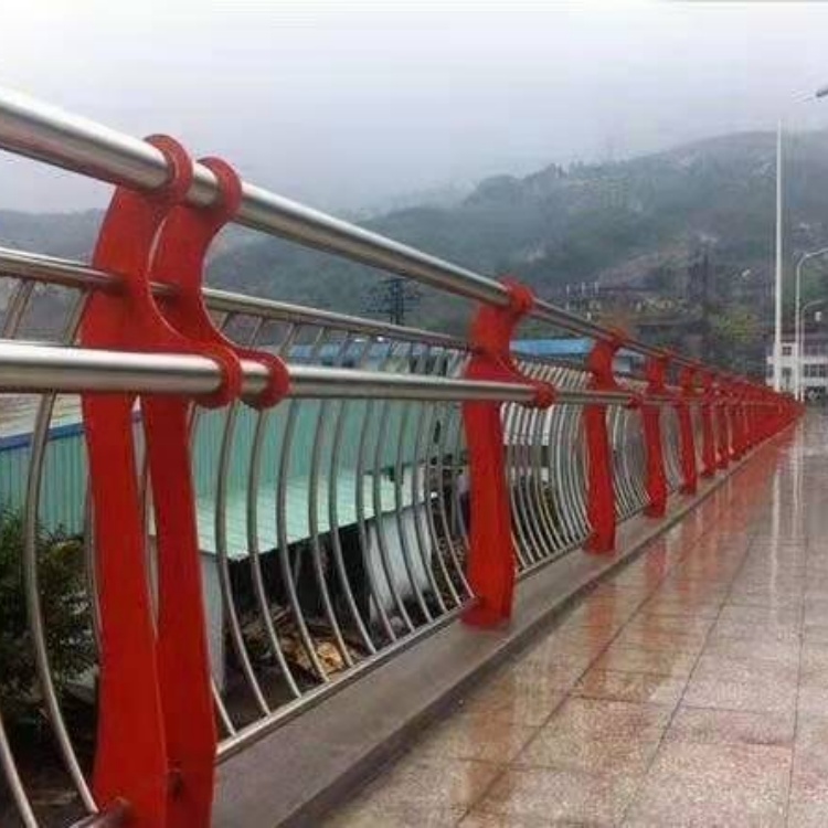 立柱桥梁防撞护栏-视频-安阳市立柱桥梁防撞护栏-达桥梁护栏不锈钢复合管护栏厂(安阳市分公司)服务区域滑县|内黄|三门峡|开封|郑州|驻马店|信阳|濮阳