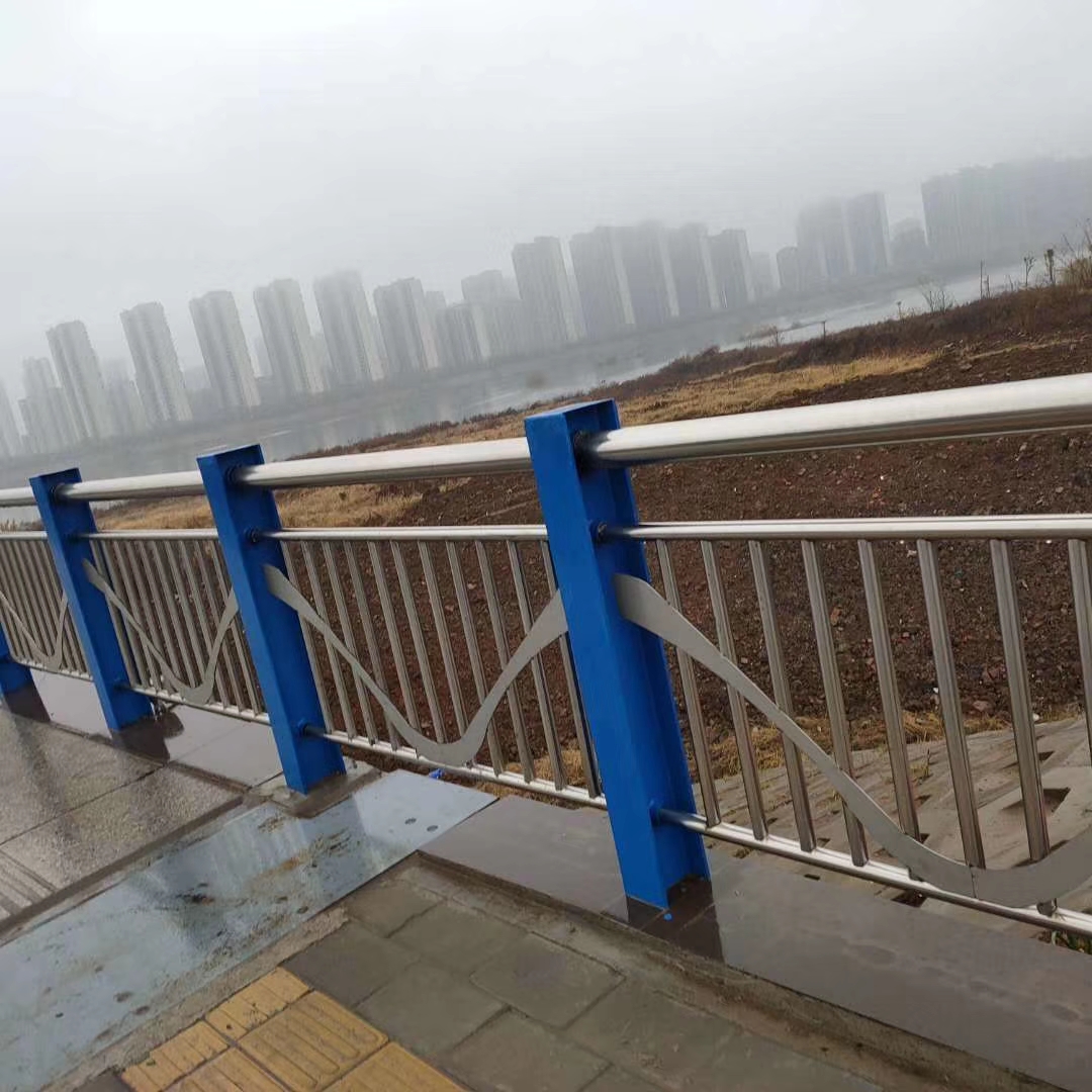 不锈钢复合管桥梁护栏栏杆多年实力厂家