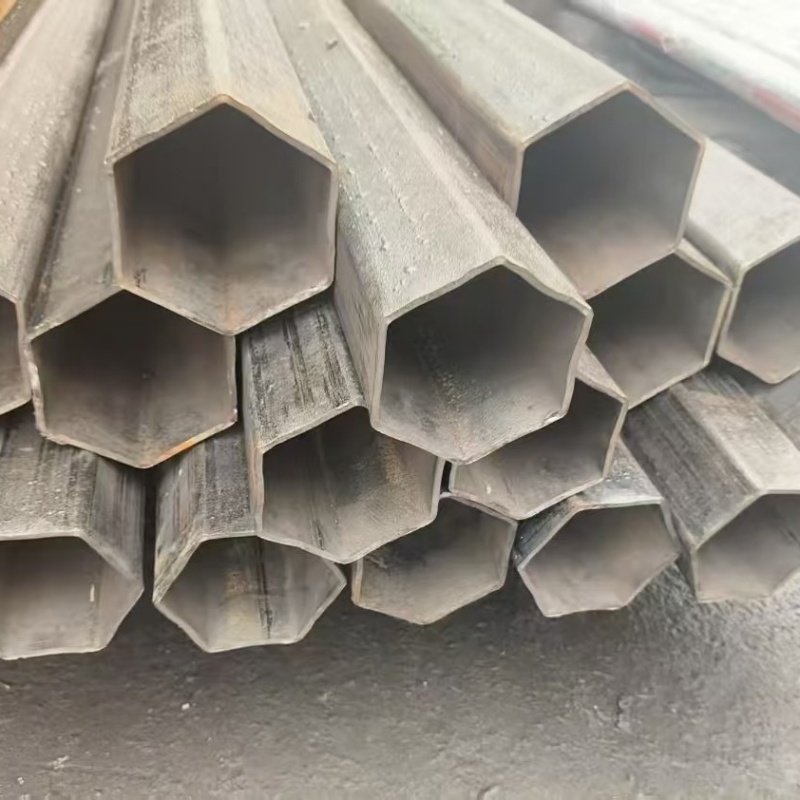 15*35镀锌六角管现货直发