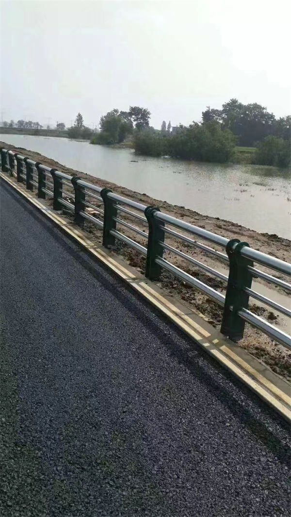 种植基地波形梁护栏同城厂家